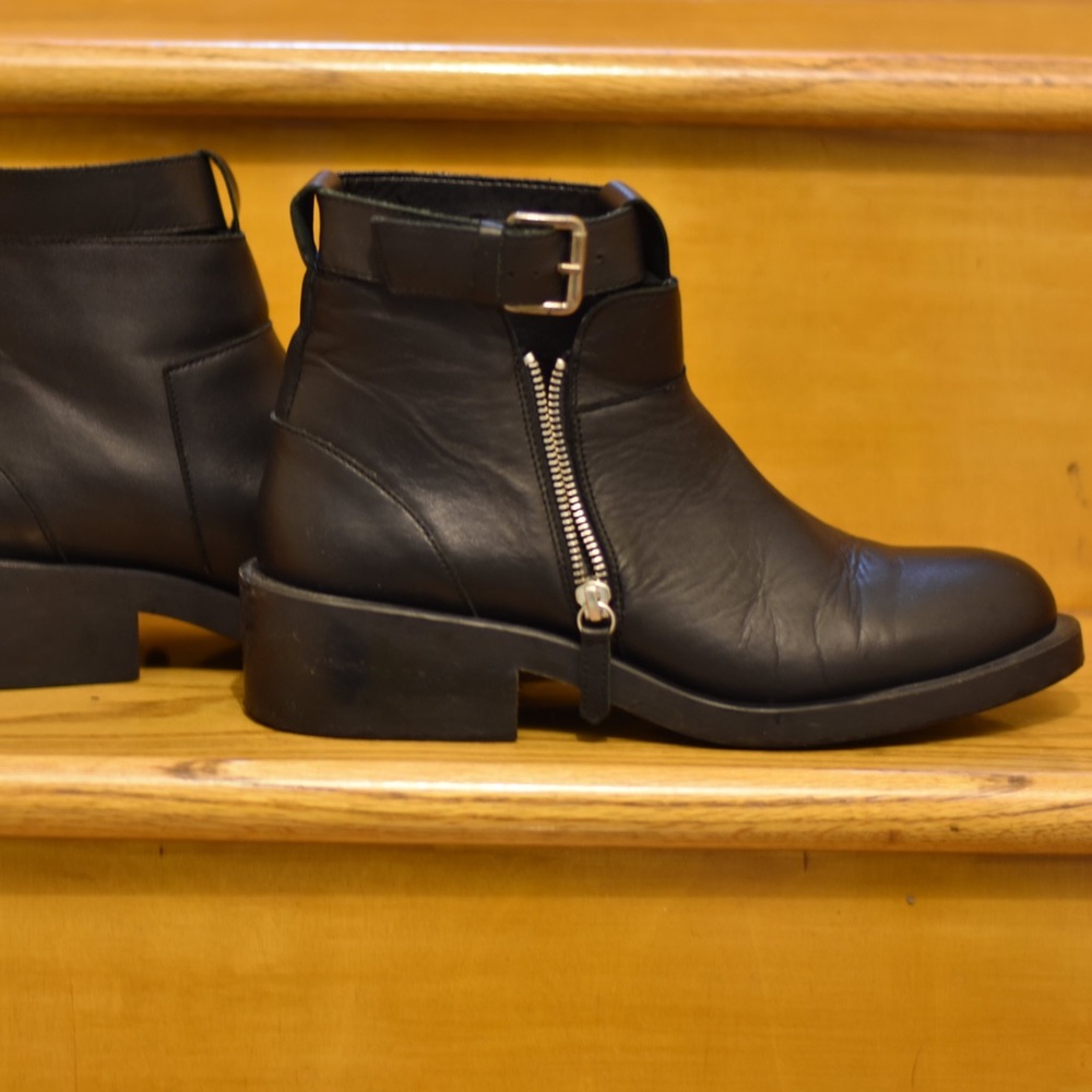 Zara leather chunky heel moto boots